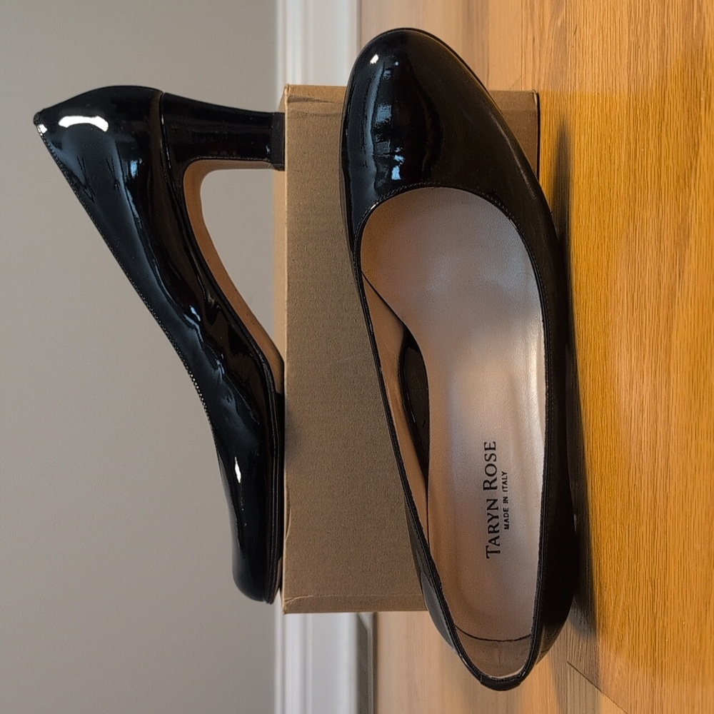 Taryn Rose Patent Leather Pumps Sz 40